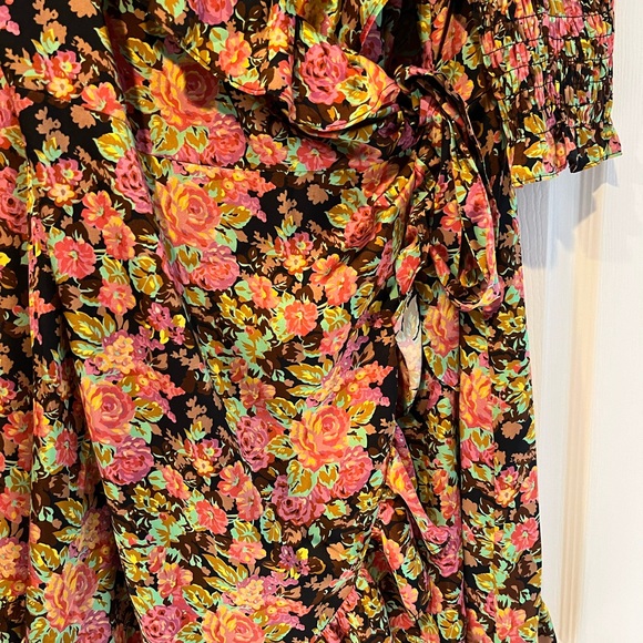 Top shop beautiful floral wrap dress - Picture 4 of 7